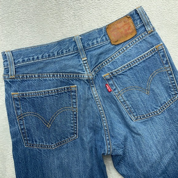 Levi's 501 Straight Leg Jeans Womens 24x32 Blue Denim Cotton Casual Medium Wash - Picture 8 of 9